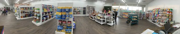 Mutts + Meows Natural Pet Market Picture 4