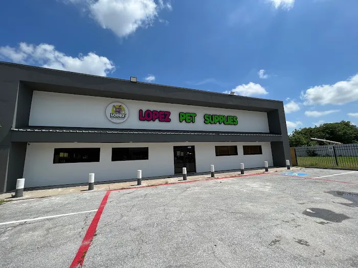 Lopez Pet Supplies Picture 5