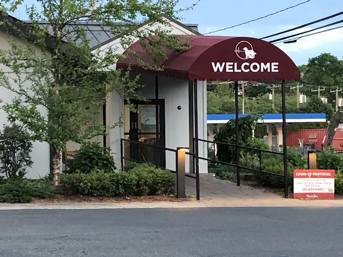 Central Hospital For Veterinary Medicine- Guilford Picture 4