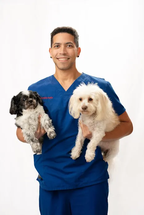 PetSmart Veterinary Services - Commack Picture 2