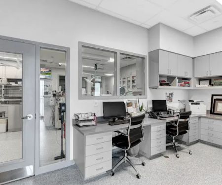 Commack Veterinary Center