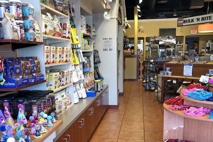 Jules Pet Shop Picture 3