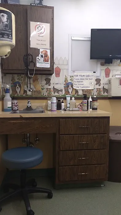 Delmont Veterinary Hospital Picture 5