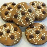 ChowChow Treats And Bakery LLC ico