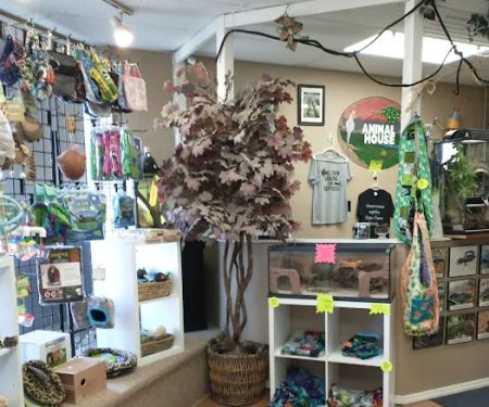 Animal House Pets & Supplies