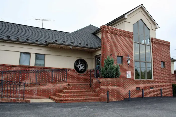 Commonwealth Veterinary Clinic Picture 3