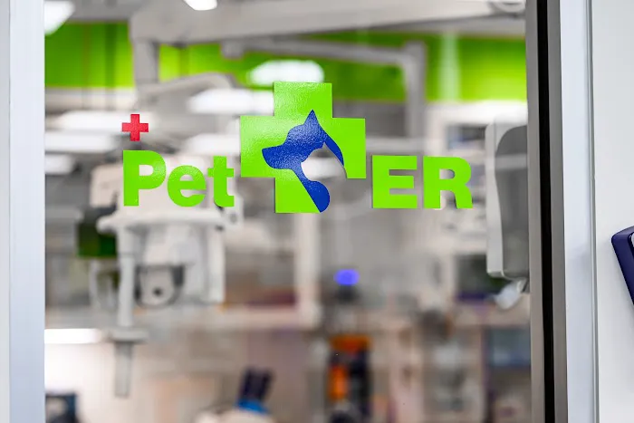 Pet ER Picture 8