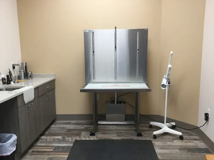 Elma Animal Hospital Picture 5