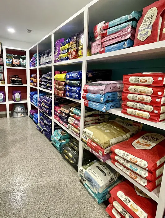 All Paws Pet Shop Picture 5