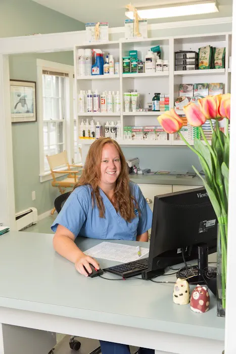 Newport Animal Clinic Picture 1