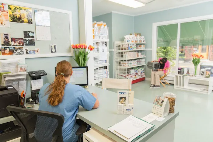 Newport Animal Clinic Picture 2