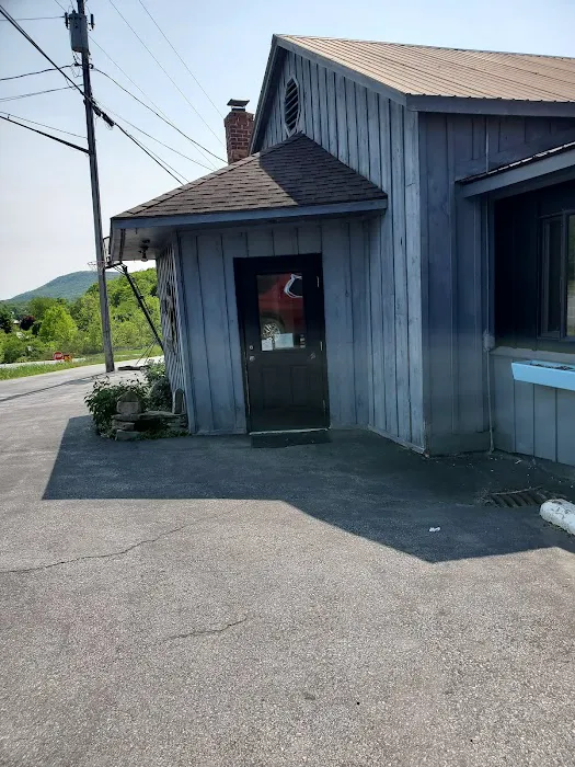 Ticonderoga Animal Hospital Picture 5
