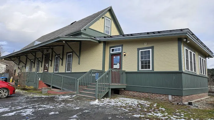 Oxbow Veterinary Clinic Picture 3
