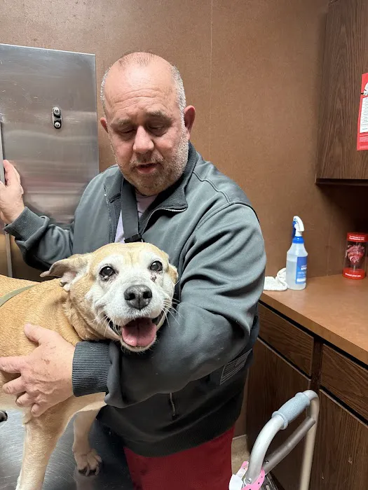 Niles Veterinary Clinic Picture 7