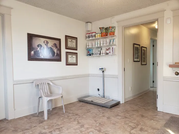 Dr. Donald K. Allen Veterinarian, Inc. Picture 8