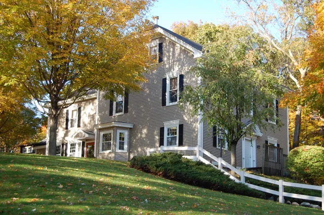 Commonwealth Veterinary Hospital Picture 2