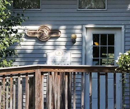 Edgefield Veterinary Hospital, LLC