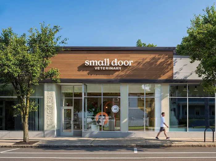 Small Door Veterinary - Newton Centre Picture 8