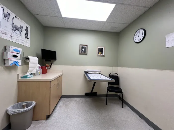 Animal Emergency Clinic of Mid-Maine Picture 8