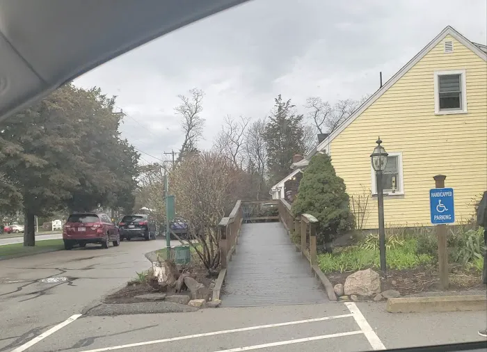 South River Veterinary Hospital & Service Picture 1