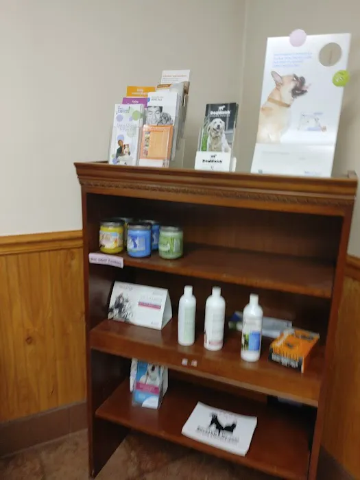 Summerfield Veterinary Hospital: Thomas Sue DVM Picture 3