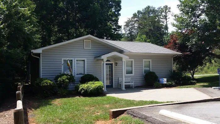Pilot Mountain Animal Hospital Picture 4