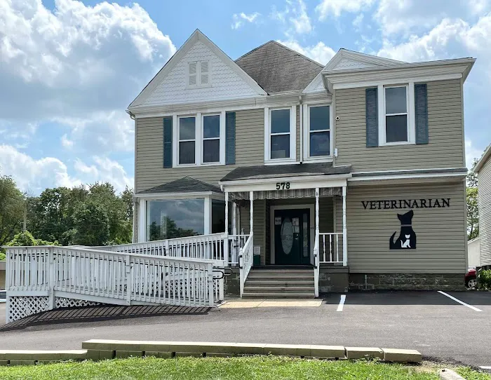 Highland Veterinary Clinic Picture 1