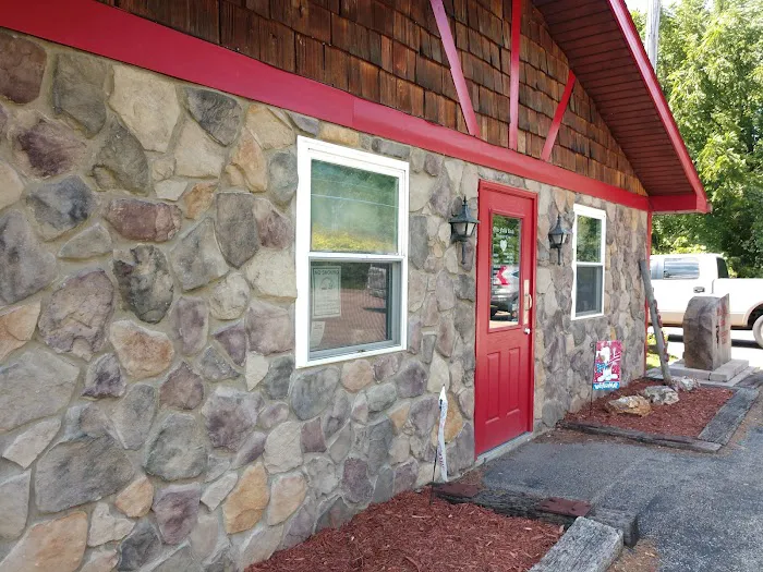 Olde Falls Road Sm Animal Clinic Picture 1