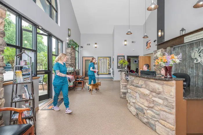 Veterinary Hospital at the Lake Picture 4