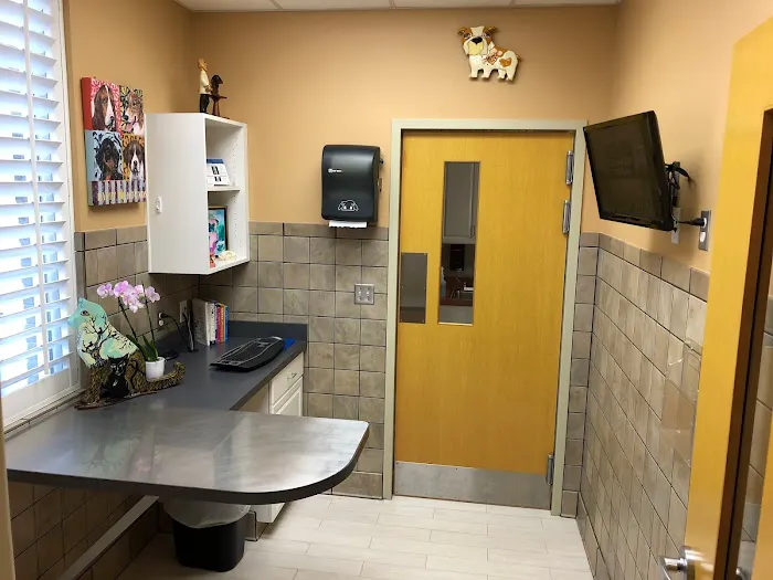 Pouncey Tract Veterinary Hospital Picture 1