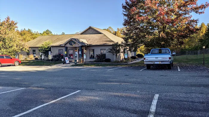 Little Mountain Veterinary Clinic Picture 6