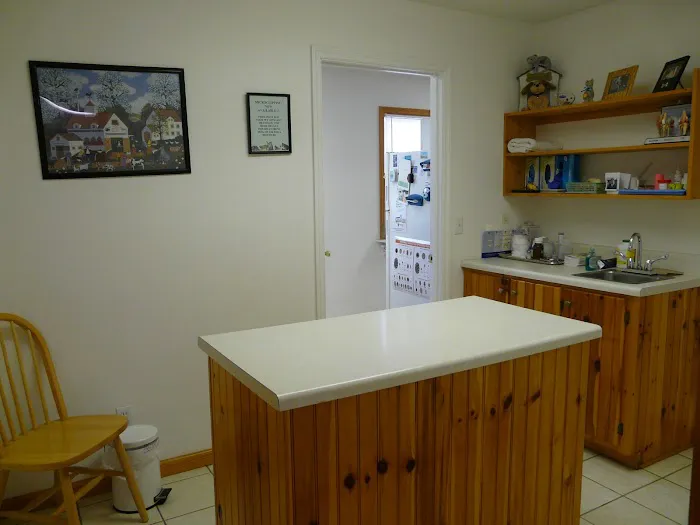 Roan Mountain Animal Hospital: Jablonski DVM Picture 7
