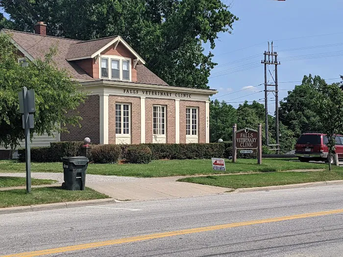 Falls Veterinary Clinic Picture 10