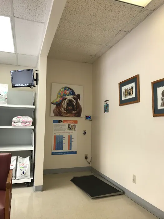 Indian Creek Veterinary Hospital Picture 7