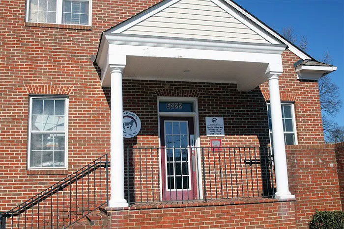 Betty Baugh's Animal Clinic Picture 3