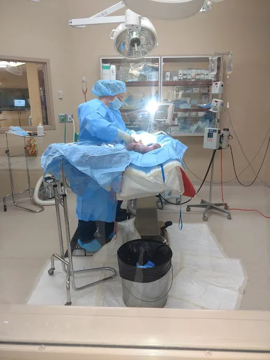 Robert Hutchison DVM Picture 6