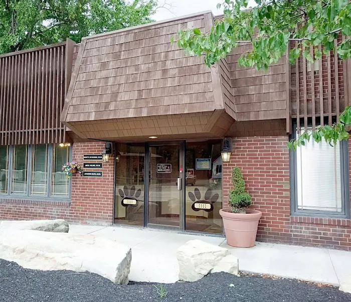 Avon Animal Hospital Picture 2
