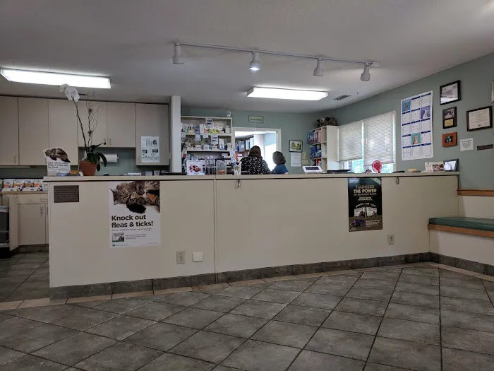 Crossroads Veterinary Hospital Picture 3