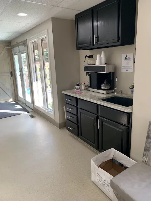 Dogs Only Medical Center Picture 8