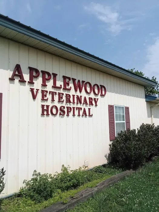 Applewood Animal Hospital Picture 10