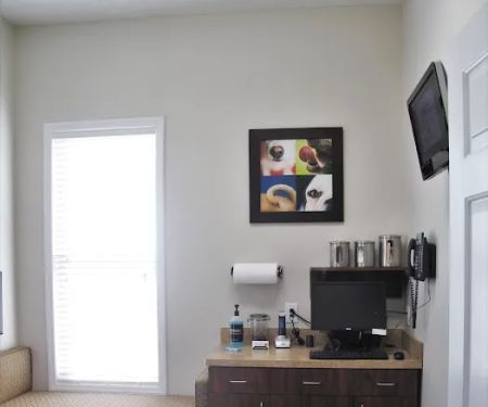 Pinehills Veterinary Hospital