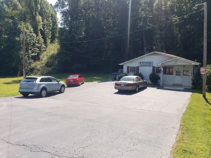 Madison County Animal Clinic Picture 3