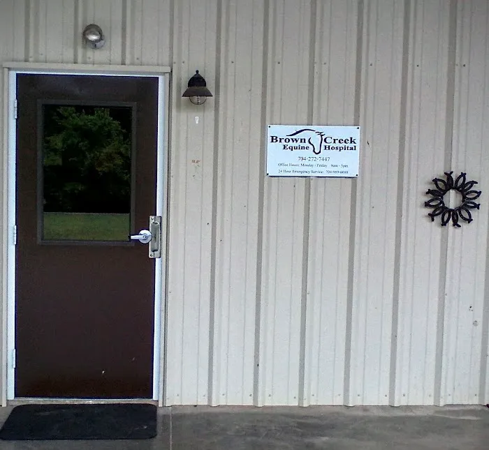 Brown Creek Equine Hospital Picture 5