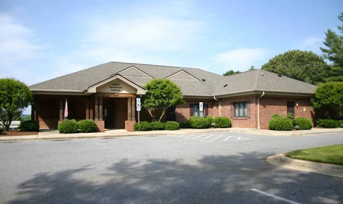 Lenoir Veterinary Hospital Picture 4
