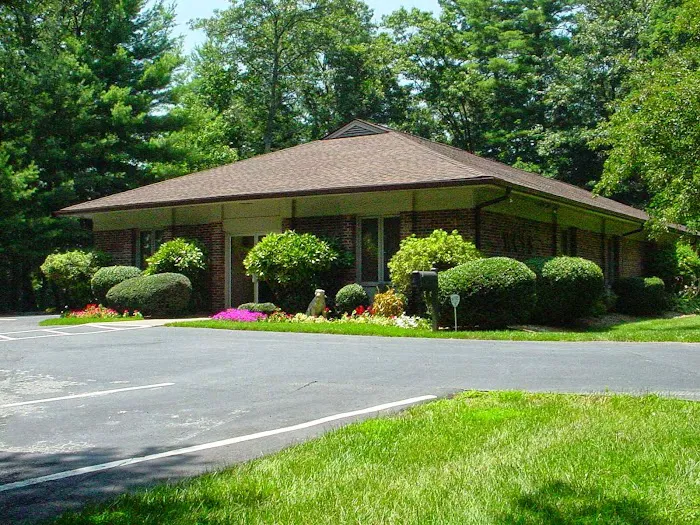 Western Carolina Veterinary Surgery Picture 9