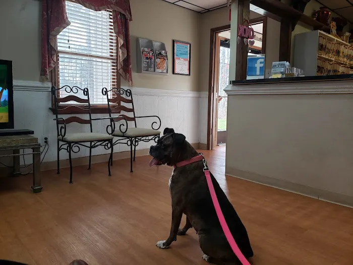 Woodland Veterinary Hospital: Amor Dawn Erikso DVM Picture 1