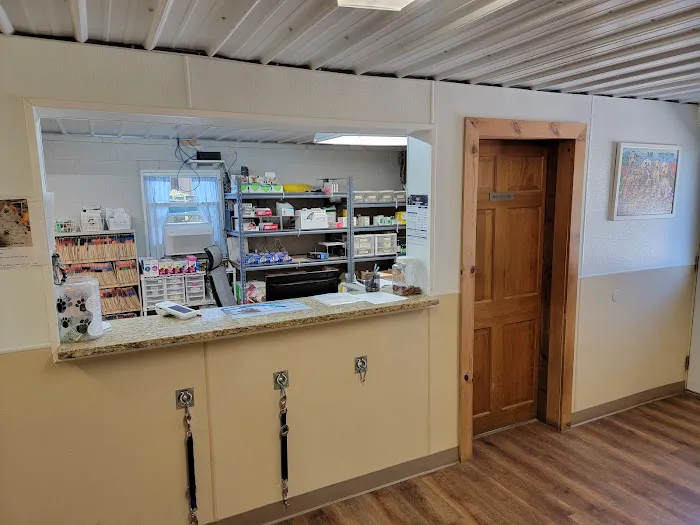 Brown County Veterinary Services Picture 7