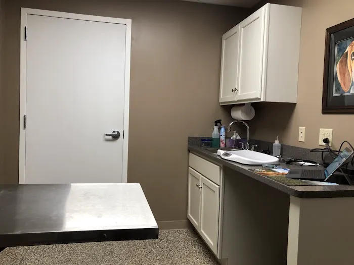 Arlington Veterinary Clinic Picture 1