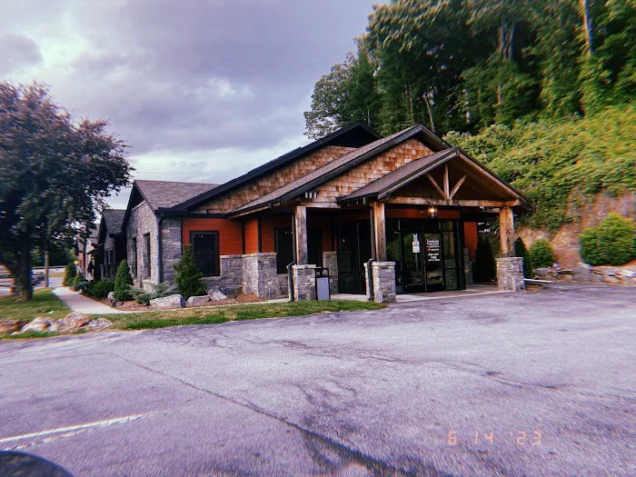 Junaluska Animal Hospital Picture 2