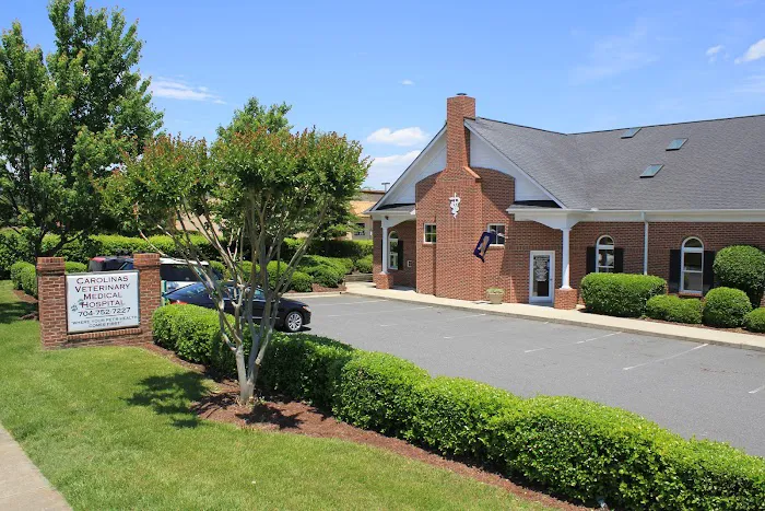 Carolinas Veterinary Medical Hospital Picture 4